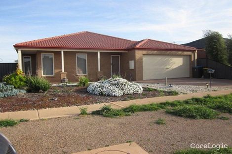 Property photo of 1 Coombes Court Point Cook VIC 3030