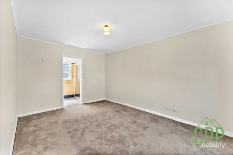 Property photo of 115 Captain Cook Crescent Narrabundah ACT 2604