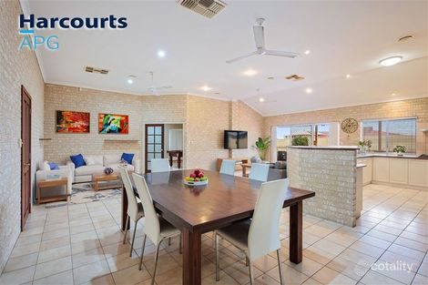 Property photo of 24 Caledonia Rise Australind WA 6233