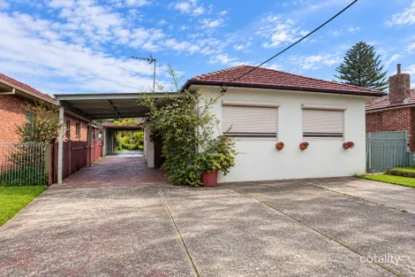 196 Northcliffe Dr, Warrawong, NSW 2502