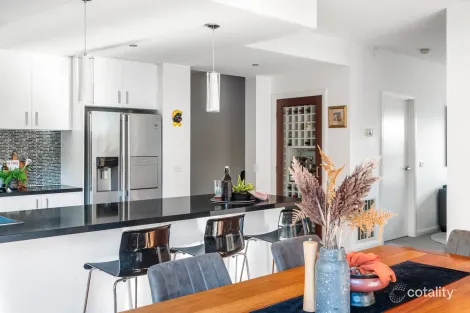 Property photo of 25 Bernard Street Doreen VIC 3754