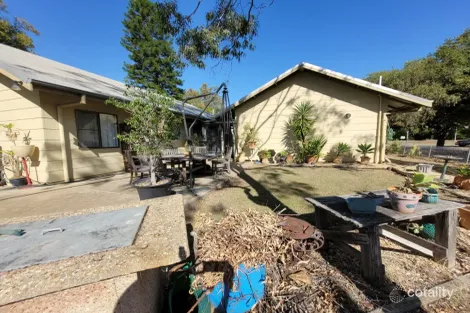 Property photo of 28 Hibiscus Crescent Blackwater QLD 4717