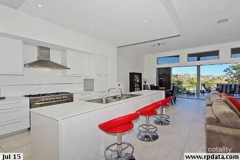 Property photo of 3/7 Saleya Drive Varsity Lakes QLD 4227