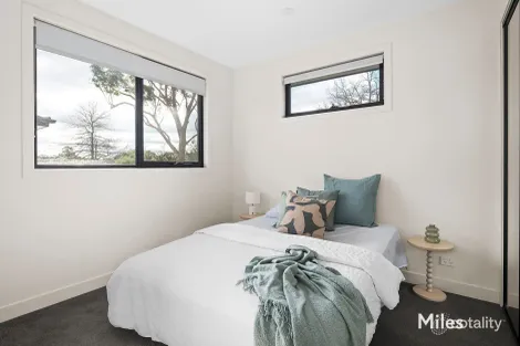Property photo of 2/27 Pyalong Avenue Rosanna VIC 3084