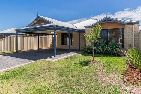 11 Monarch Gte, Success, WA 6164