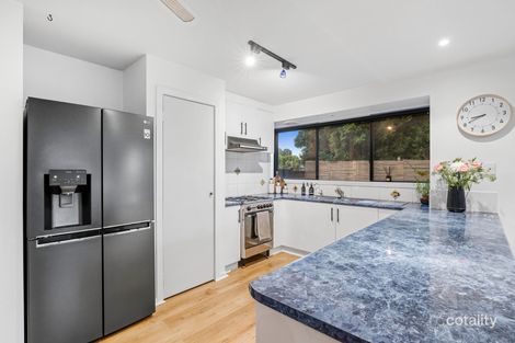 Property photo of 25 Hutchins Park Close Mornington VIC 3931