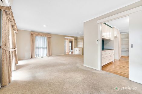 Property photo of 8 Windermere Drive Ferntree Gully VIC 3156