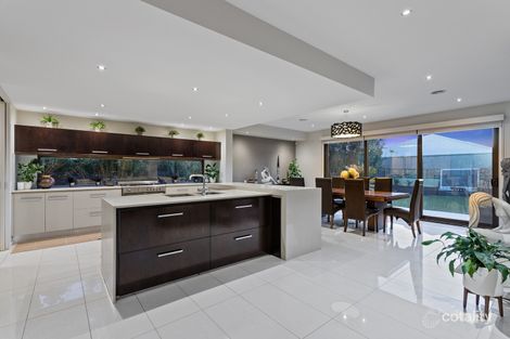 Property photo of 2 Darwin Street Taylors Hill VIC 3037