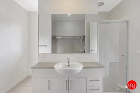 Property photo of 5 Sampson Place Marong VIC 3515