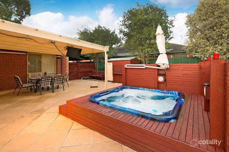 Property photo of 15 Lance Close Aspendale Gardens VIC 3195