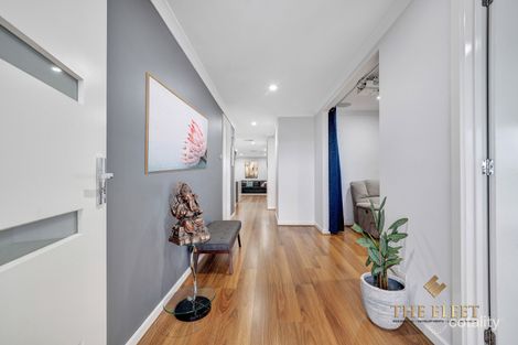 Property photo of 64 Modern Crescent Tarneit VIC 3029