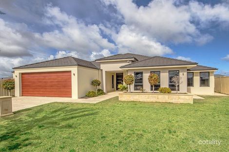 92 Bancoura Pkwy, Secret Harbour, WA 6173