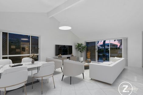 Property photo of 15 Seabreeze Street Paradise Point QLD 4216