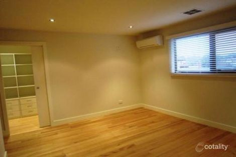 Property photo of 2/9 Walerna Road Glen Iris VIC 3146