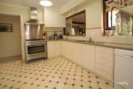 Property photo of 25 Excalibur Avenue Glen Waverley VIC 3150