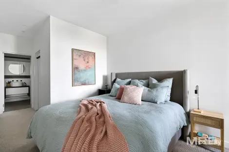 Property photo of 209/443 Upper Heidelberg Road Ivanhoe VIC 3079