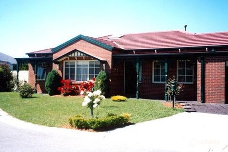 8 Emma Ct, Berwick, VIC 3806