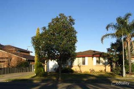 14 Melbourne Rd, St Johns Park, NSW 2176