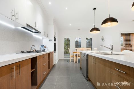 Property photo of 9 Ferndown Drive Cranbourne VIC 3977