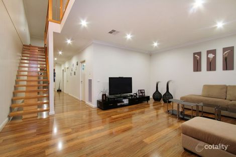 11 Farnham Cres, Mill Park, VIC 3082