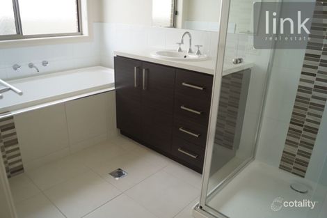 Property photo of 186 Pickworth Street Thurgoona NSW 2640