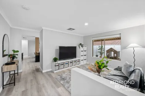 Property photo of 18 Eastleigh Loop Currambine WA 6028