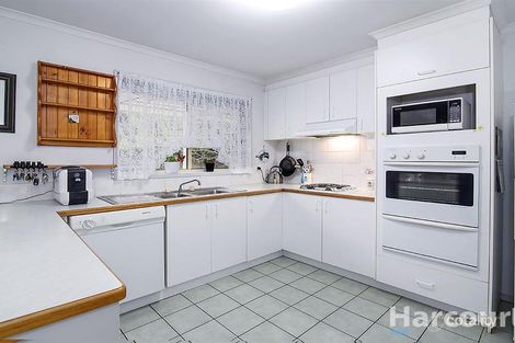 Property photo of 10 Custer Grove Bayswater North VIC 3153