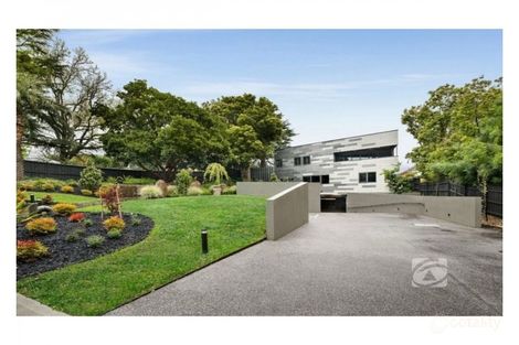 1/26 Langmore Lane, Berwick, VIC 3806