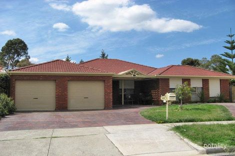 Property photo of 26 Broula Court Taylors Lakes VIC 3038