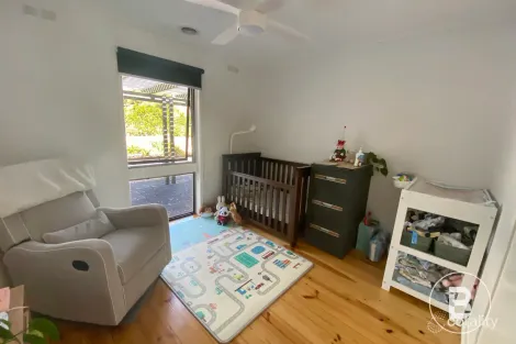 Property photo of 3 Masefield Street Spring Gully VIC 3550