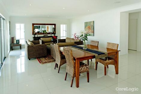 Property photo of 17 Golden Bear Drive Arundel QLD 4214