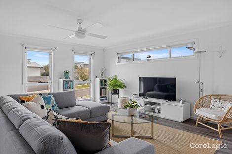 Property photo of 15 Elsa Terrace San Remo VIC 3925