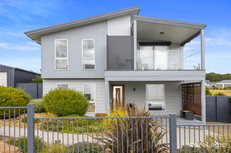 Property photo of 15 Elsa Terrace San Remo VIC 3925
