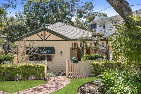 9 Palm Ave, Sherwood, QLD 4075