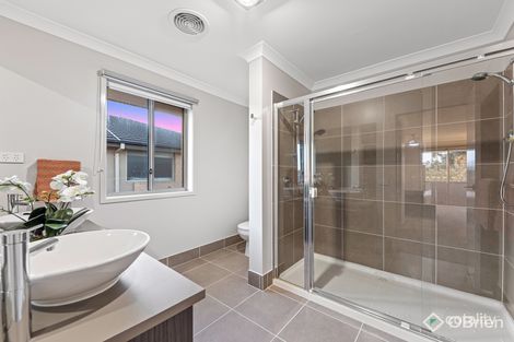 Property photo of 13 Cuttsia Grove Cranbourne North VIC 3977