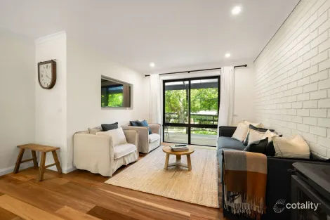 Property photo of 2 Showers Avenue Bright VIC 3741