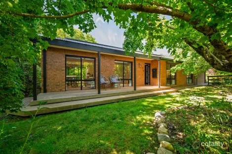 Property photo of 2 Showers Avenue Bright VIC 3741