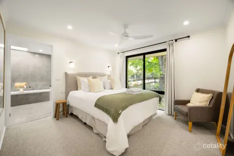 Property photo of 2 Showers Avenue Bright VIC 3741