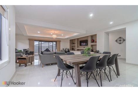 Property photo of 7 Recreation Street Roxburgh Park VIC 3064