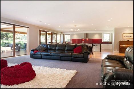 Property photo of 8 Clendon Close Mount Eliza VIC 3930