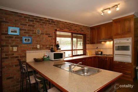 Property photo of 11 Rosemont Drive Narre Warren VIC 3805