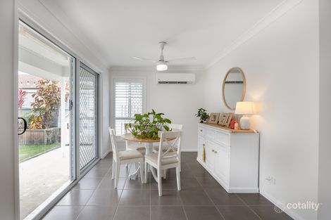 Property photo of 2/5 Eugenia Avenue Rothwell QLD 4022