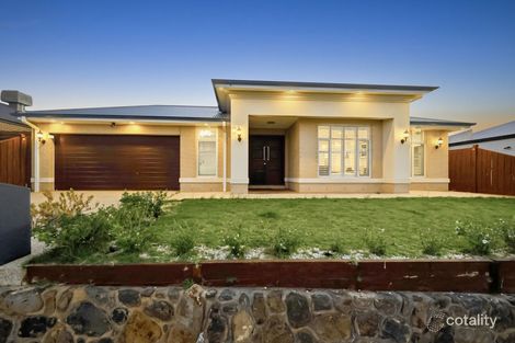 11 KNIGHT ST, MADDINGLEY, VIC 3340