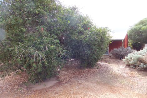 12 Douglas St, Hopetoun, WA 6348