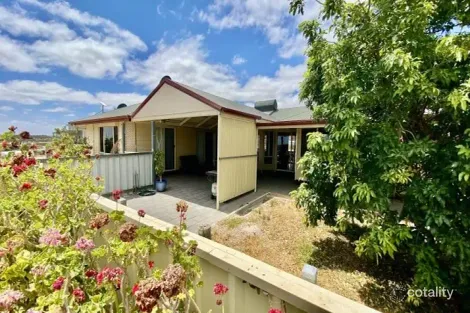 Property photo of 26 Flinders Drive Streaky Bay SA 5680