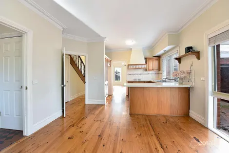 Property photo of 2/6 Wallace Drive Greenvale VIC 3059