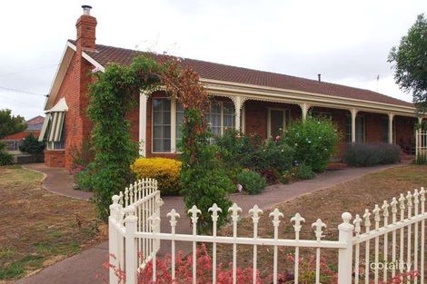 4 Hamlyn Ave, Hamlyn Heights, VIC 3215