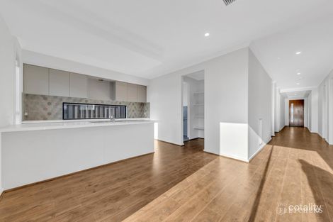 Property photo of 19 Downley Loop Strathtulloh VIC 3338