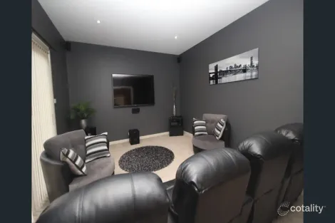 Property photo of 144 Hoskins Street Franklin ACT 2913