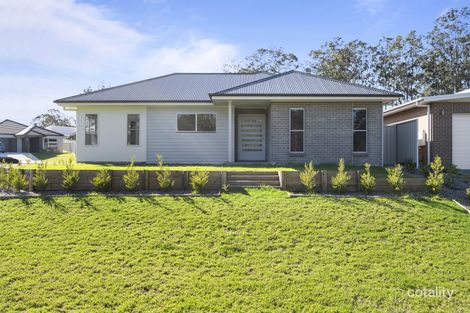 Property photo of 6 Ninox Close Wadalba NSW 2259